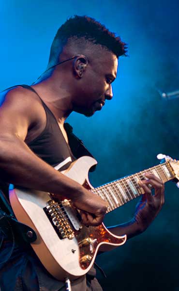 Guitarrista do Animals as Leaders